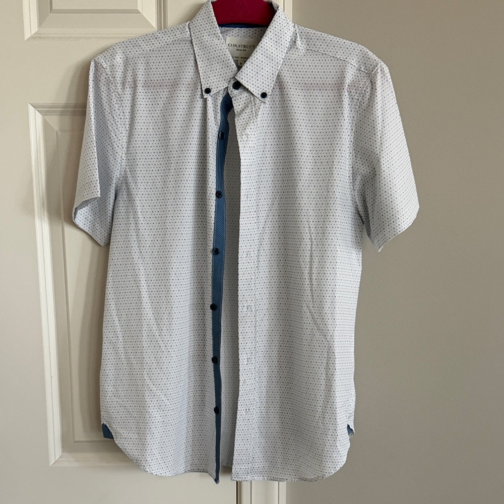 Country Road White Short-Sleeve Button-Down Shirt with Blue Trim